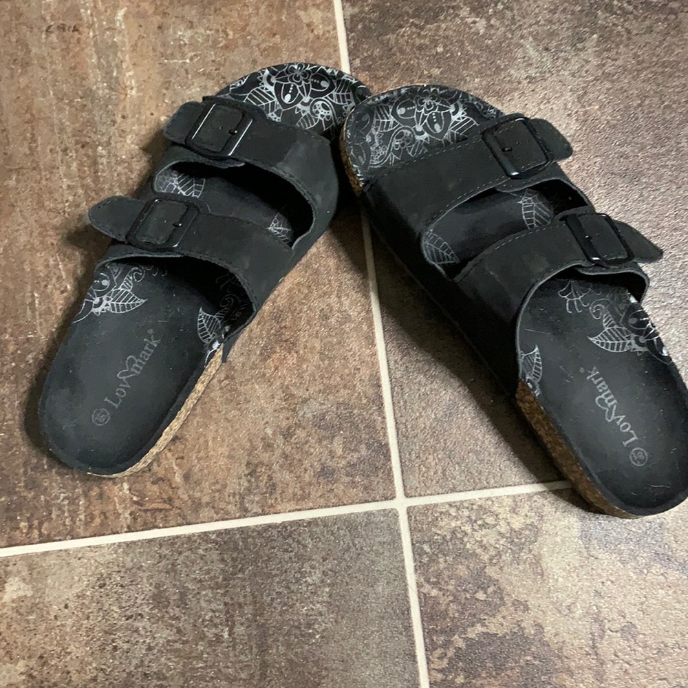 Women’s sandals- 8.5